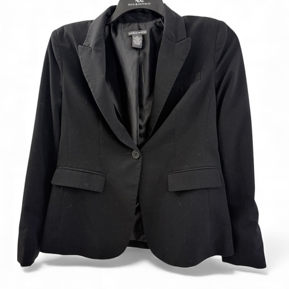 Chelsea & Theodore Jackets & Blazers - Chelsea & Theodore Black Blazer Size 6